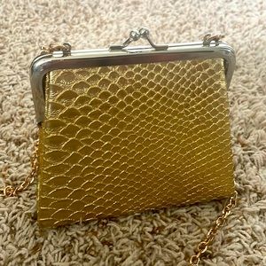 1920s style Gold metallic purse